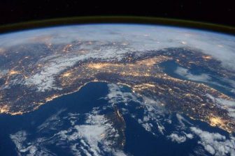 Italia vista dallo spazio